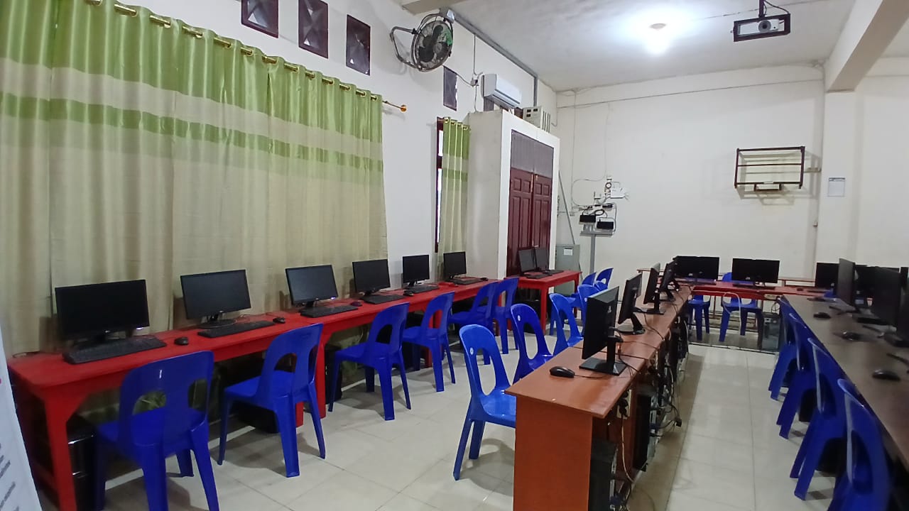 Ruang Lab Komputer